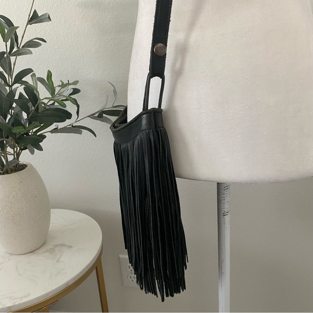 McFadin black leather fringe crossbody purse - Picture 3 of 9